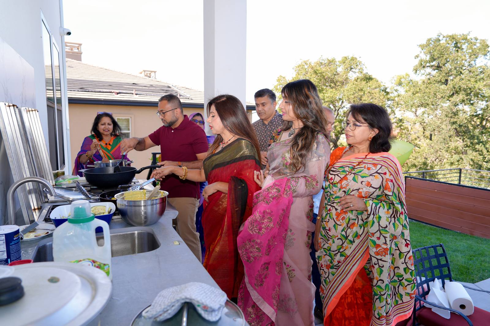 Everyone cooking at once